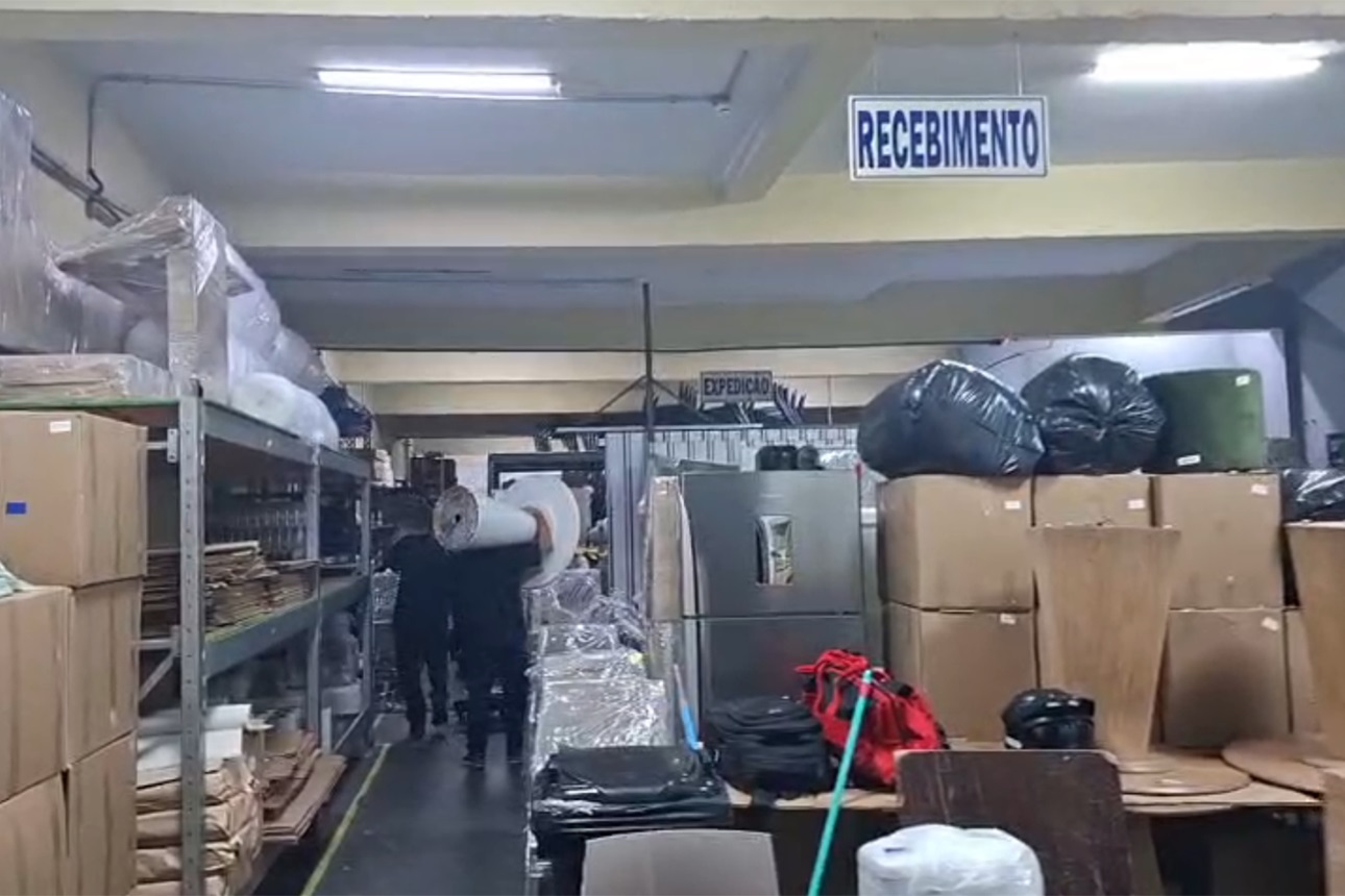 Guarda-Móveis para Stands de Vendas: Como Transformar Estoque Ocioso em Máquina de Novos Lançamentos