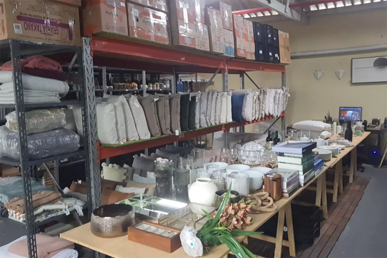 Guarda-Móveis Empresarial: A Solução Ideal para Otimizar Espaço Durante Expansões Imobiliárias